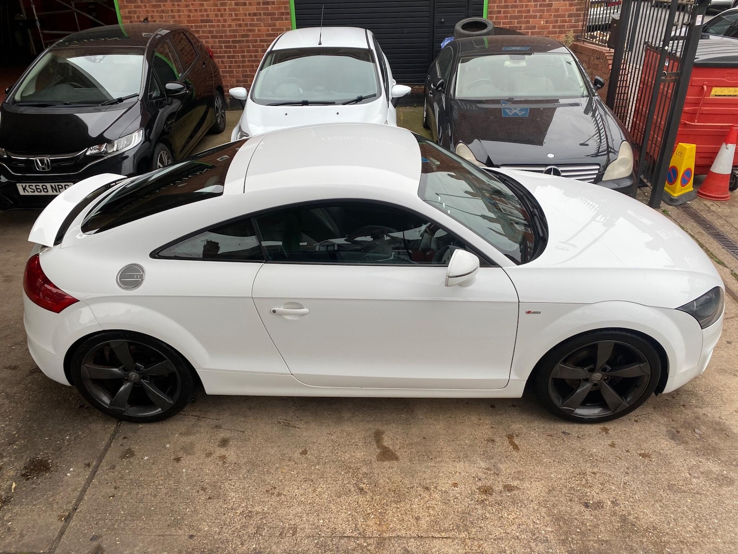 Used Audi TT 2009 for sale - 76318153: Photo 5