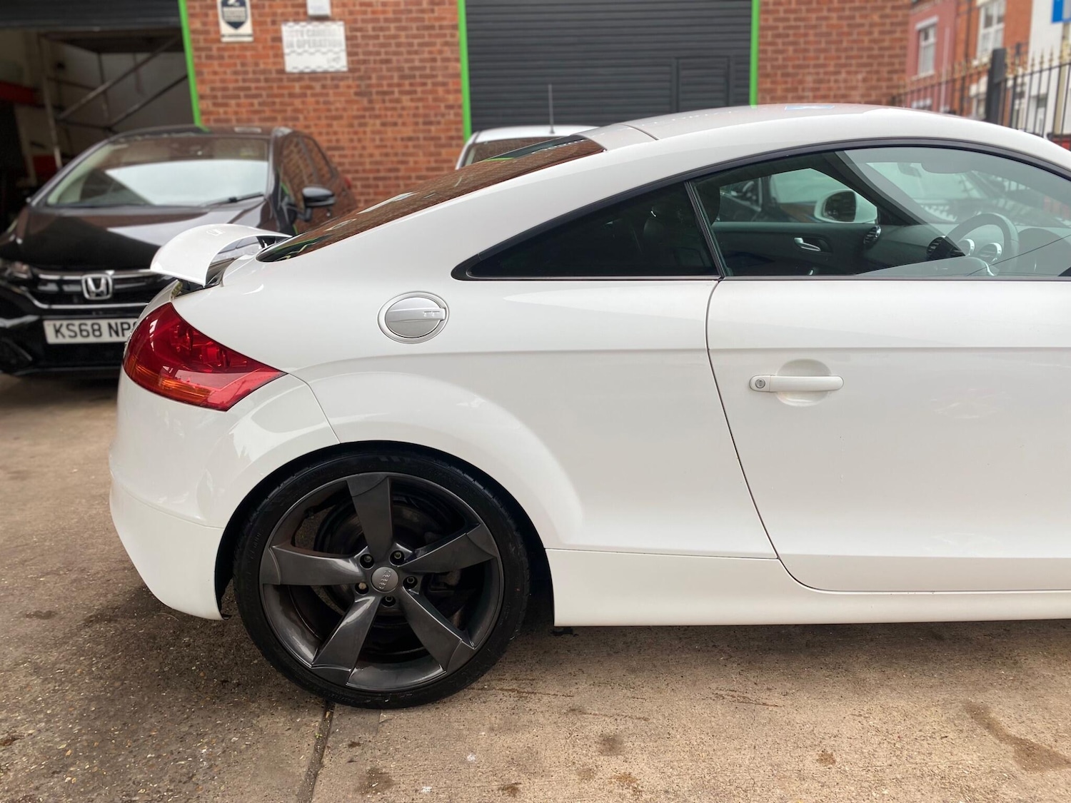 Used Audi TT 2009 for sale - 76318153: Photo 6