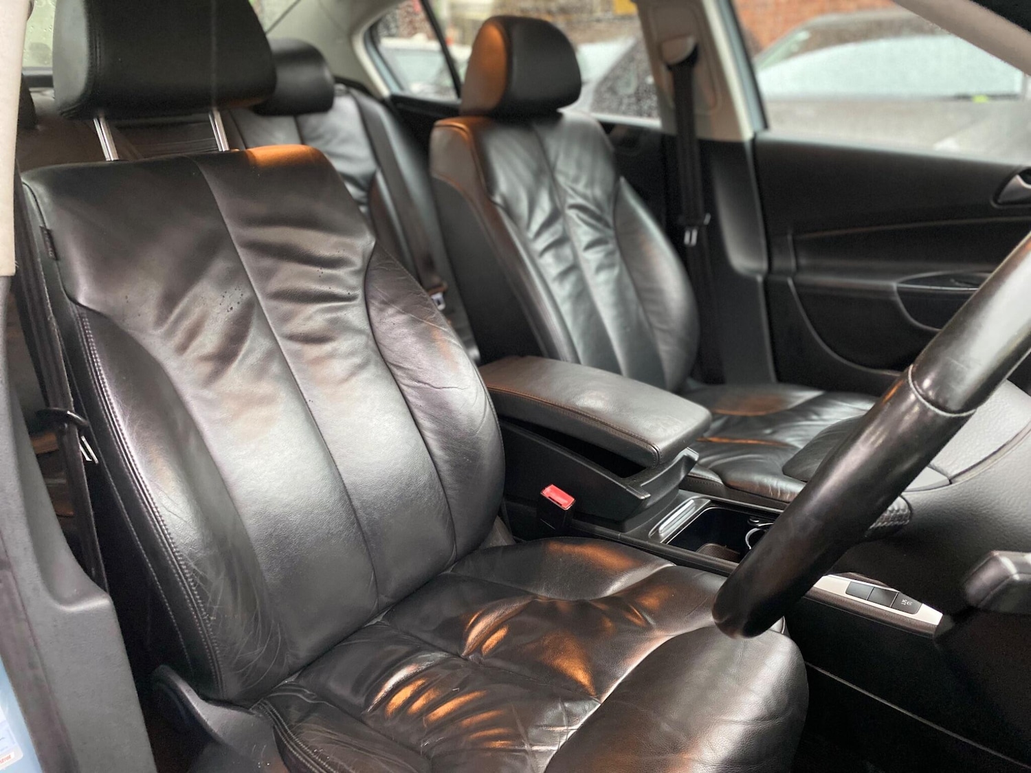 Used Volkswagen Passat 2010 for sale - 76592832: Photo 22