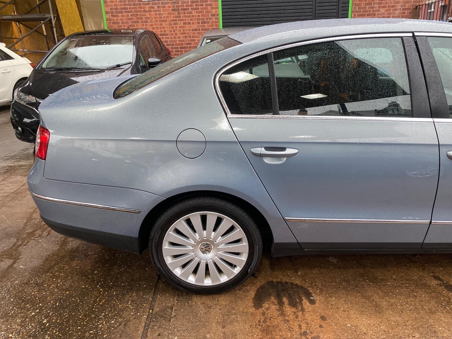 Used Volkswagen Passat 2010 for sale - 76592832: Photo 8