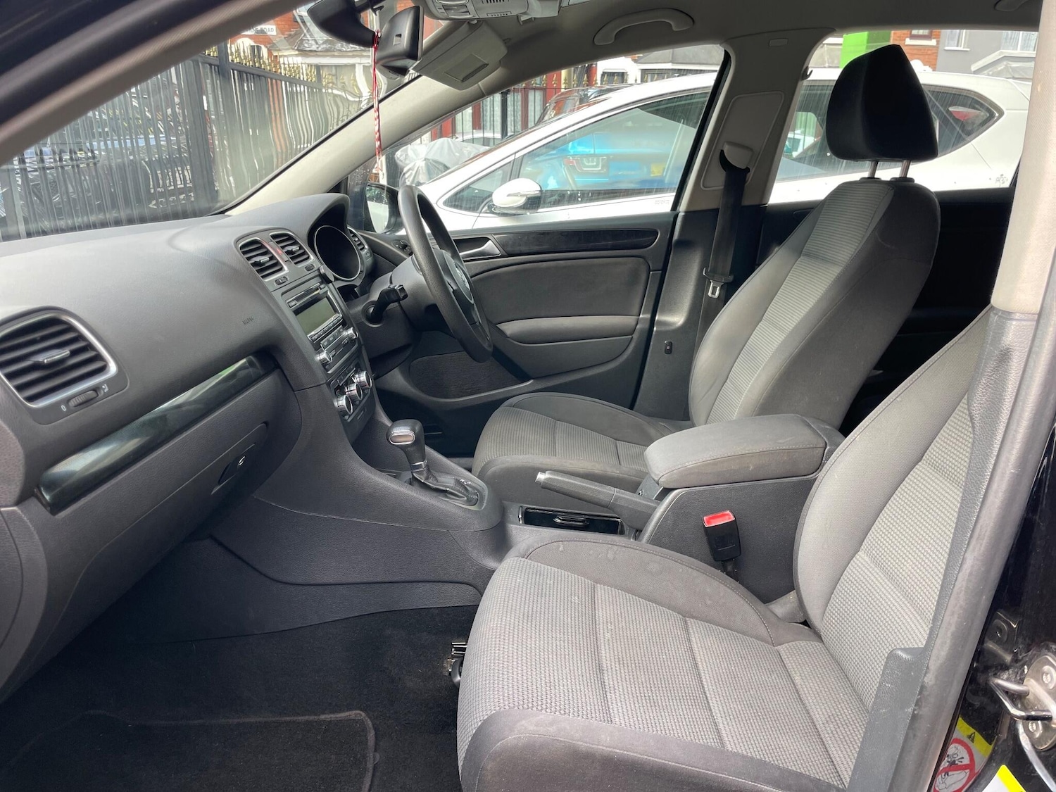 Used Volkswagen Golf 2010 for sale - 77496802: Photo 17