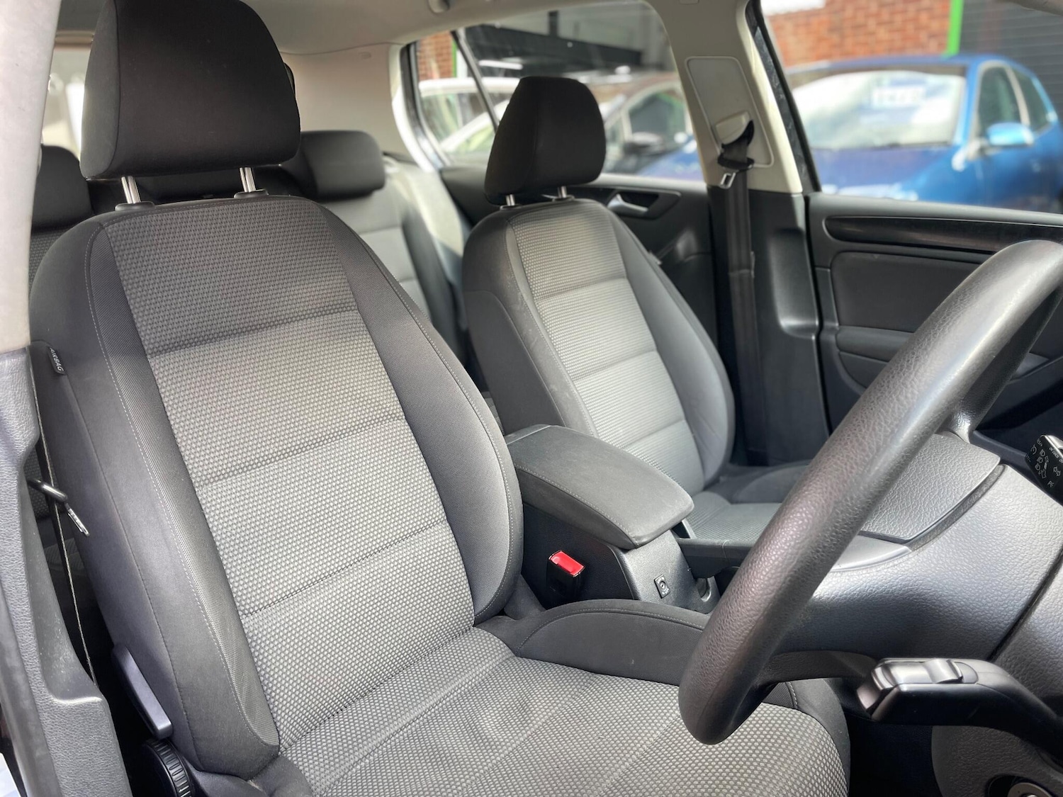 Used Volkswagen Golf 2010 for sale - 77496802: Photo 21