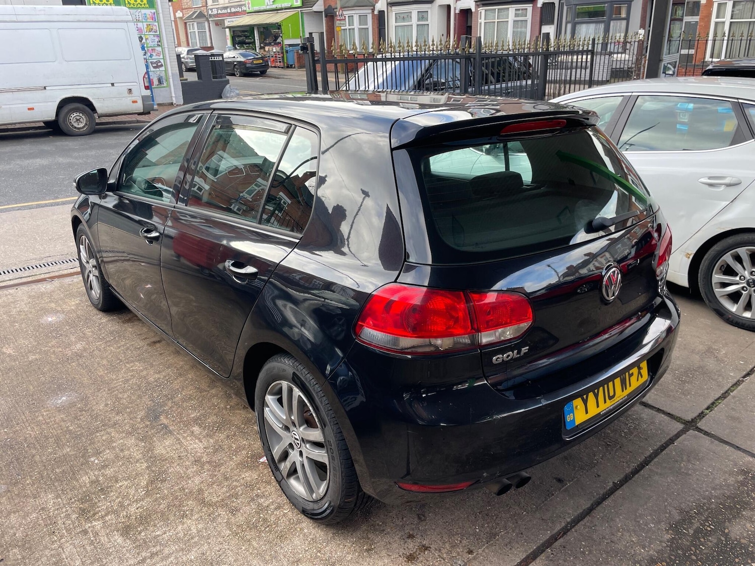 Used Volkswagen Golf 2010 for sale - 77496802: Photo 9