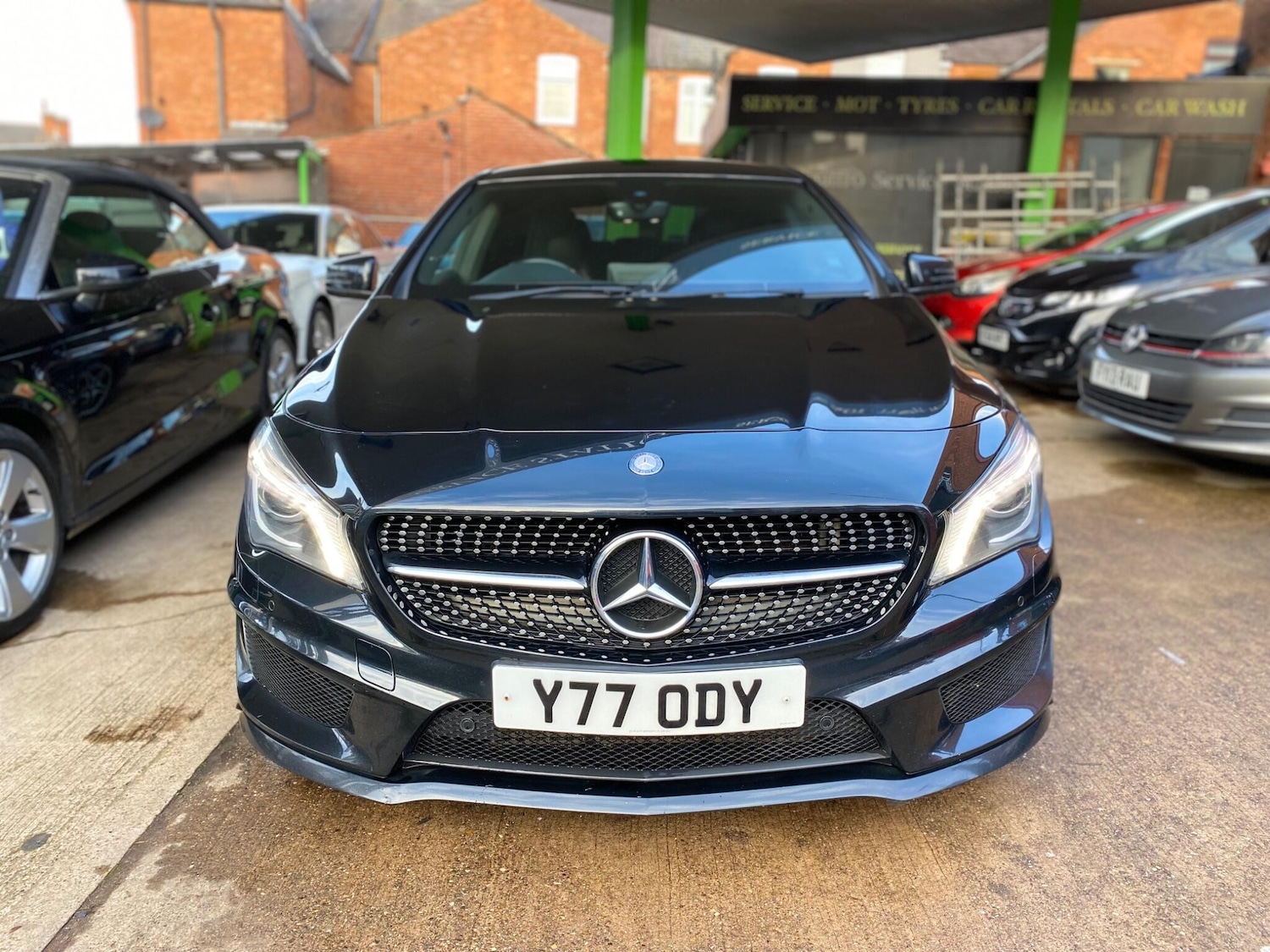 Used Mercedes-Benz CLA 2015 for sale - 76832557: Photo 2