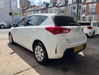 Used Toyota Auris 2014 for sale - 79621886: Photo