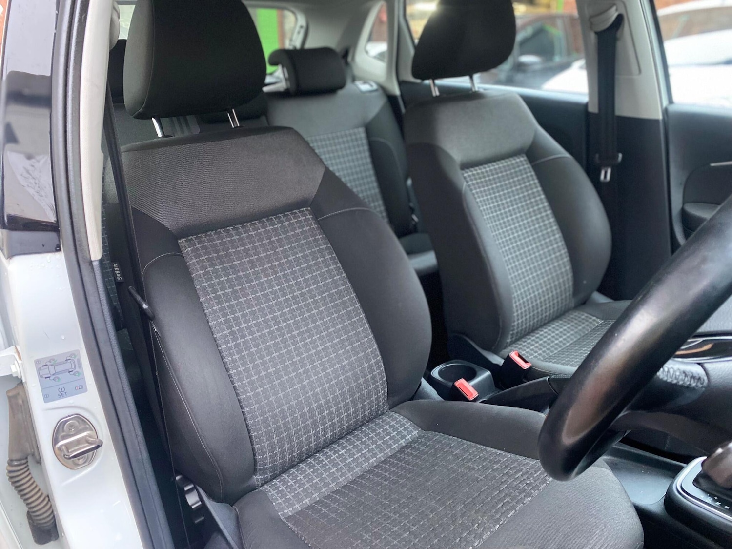 Used Volkswagen Polo 2015 for sale - 76423106: Photo 19