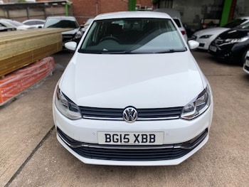 Used Volkswagen Polo 2015 for sale - 76423106: Photo