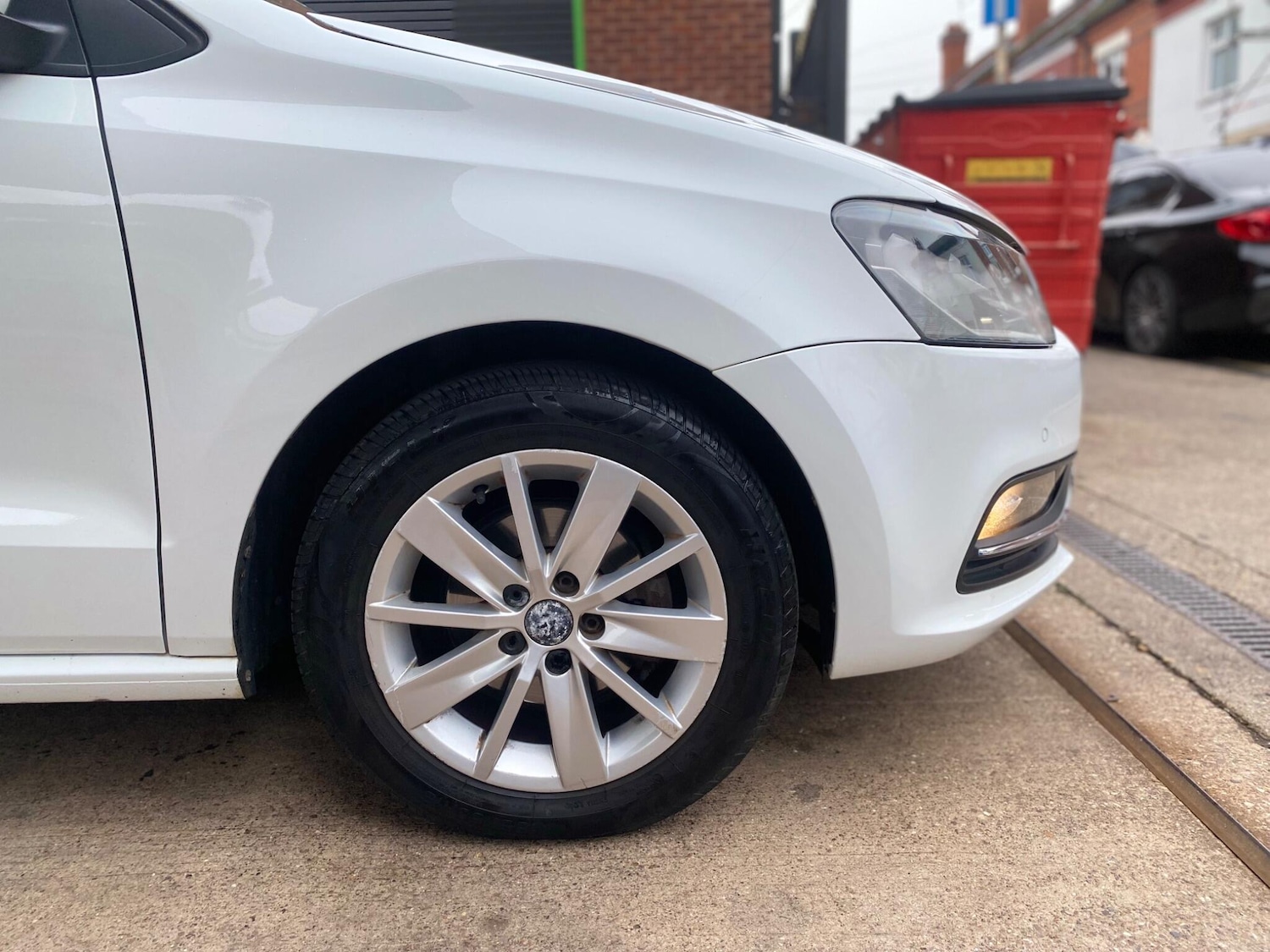 Used Volkswagen Polo 2015 for sale - 76423106: Photo 4