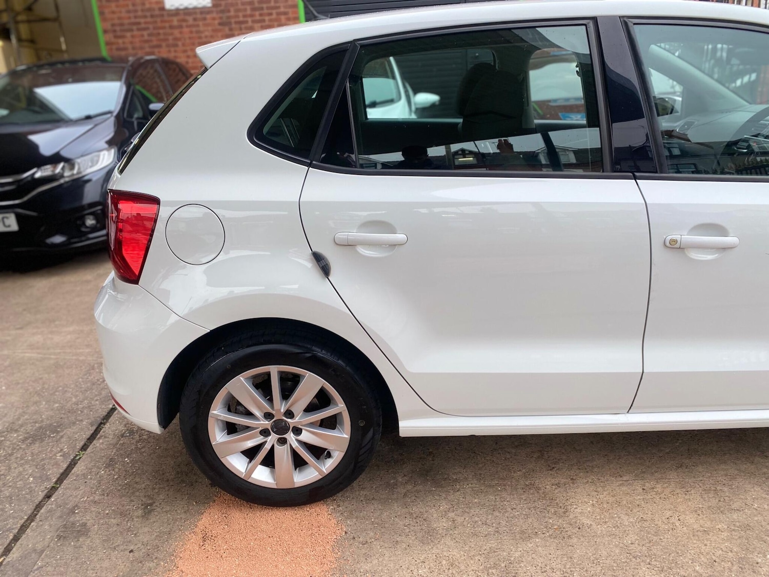 Used Volkswagen Polo 2015 for sale - 76423106: Photo 7