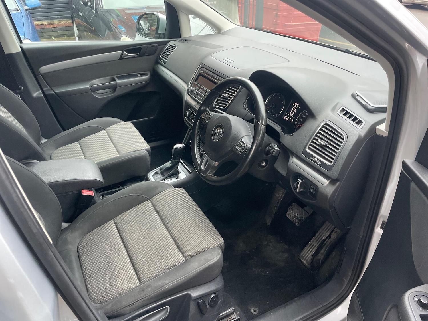 Used Volkswagen Sharan 2011 for sale - 77291406: Photo 28