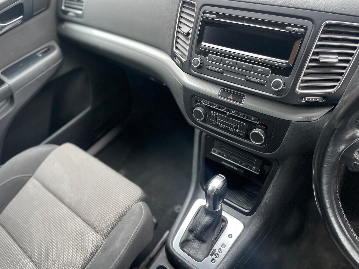 Used Volkswagen Sharan 2011 for sale - 77291406: Photo 30