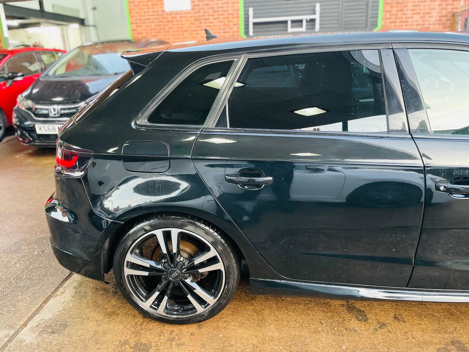 Used Audi A3 2014 for sale - 76926345: Photo 9