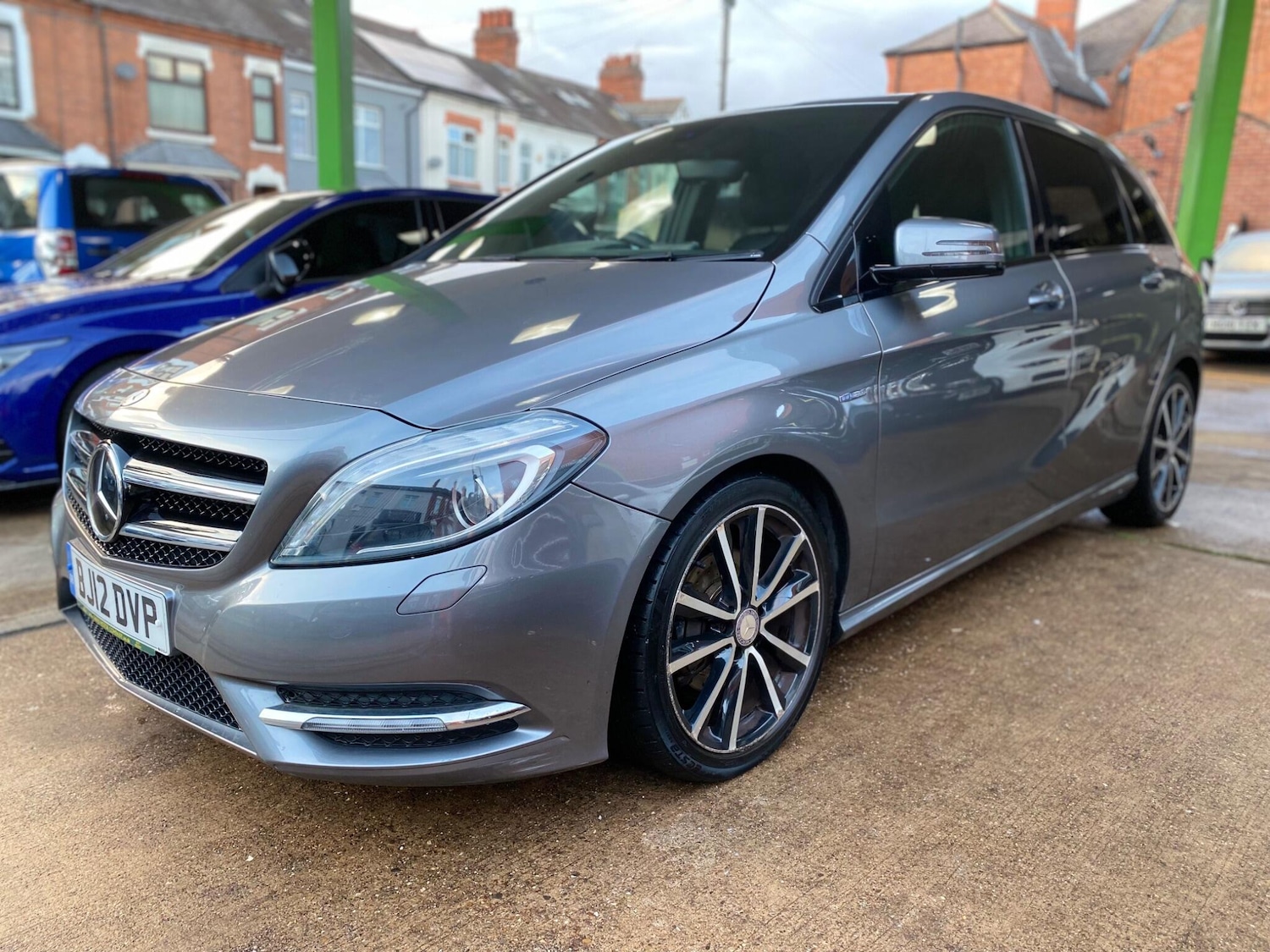 Used Mercedes-Benz B Class 2012 for sale - 76337465: Photo 1