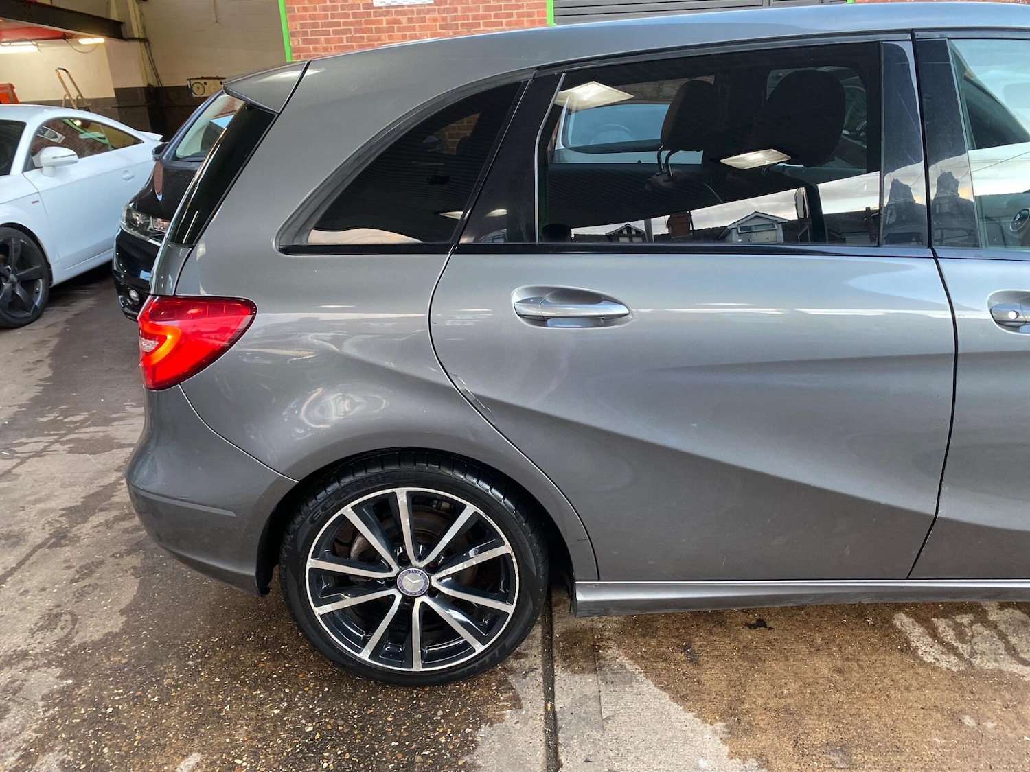 Used Mercedes-Benz B Class 2012 for sale - 76337465: Photo 8