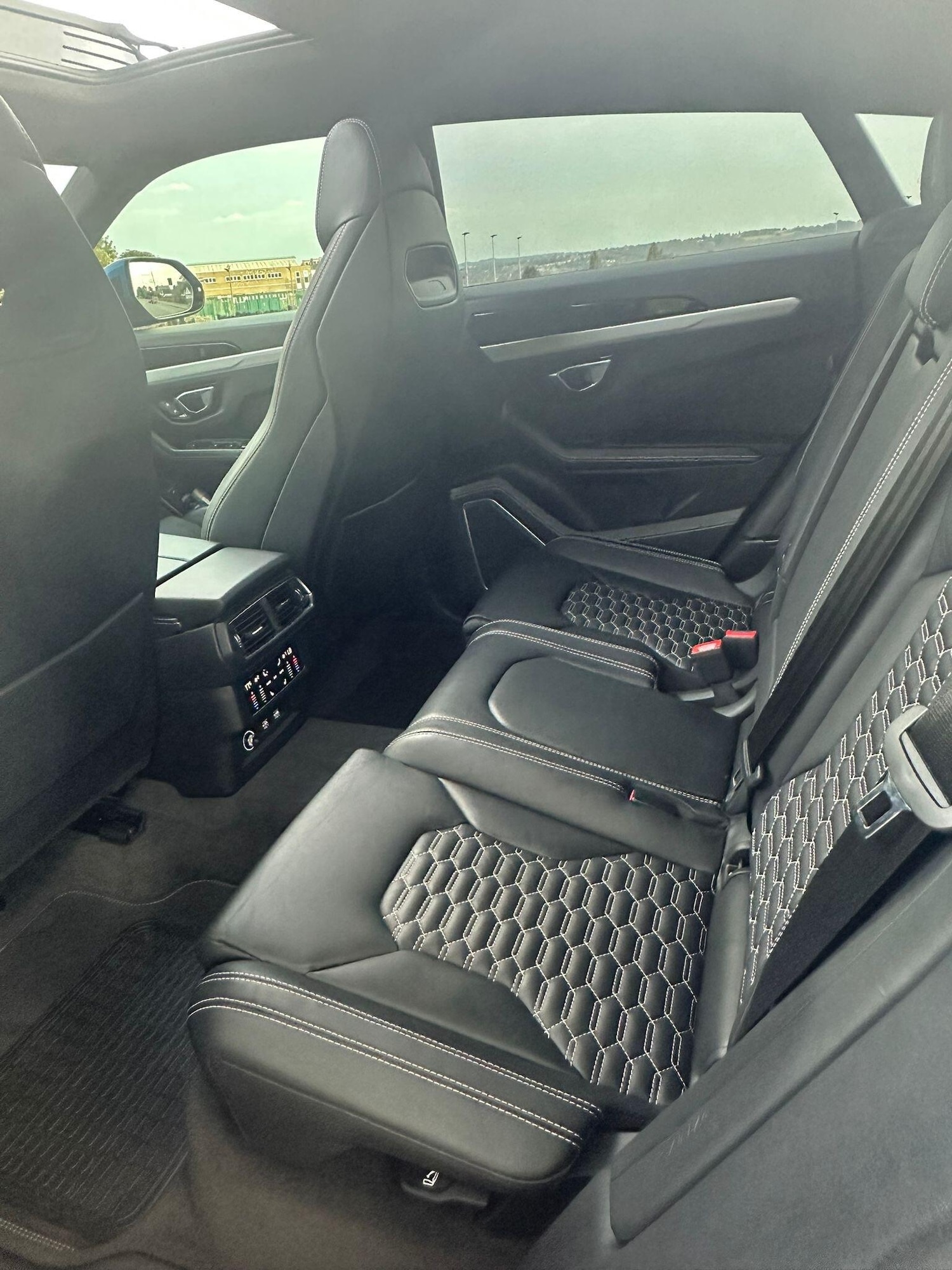 Used Lamborghini Urus 2021 for sale - 76688594: Photo 25