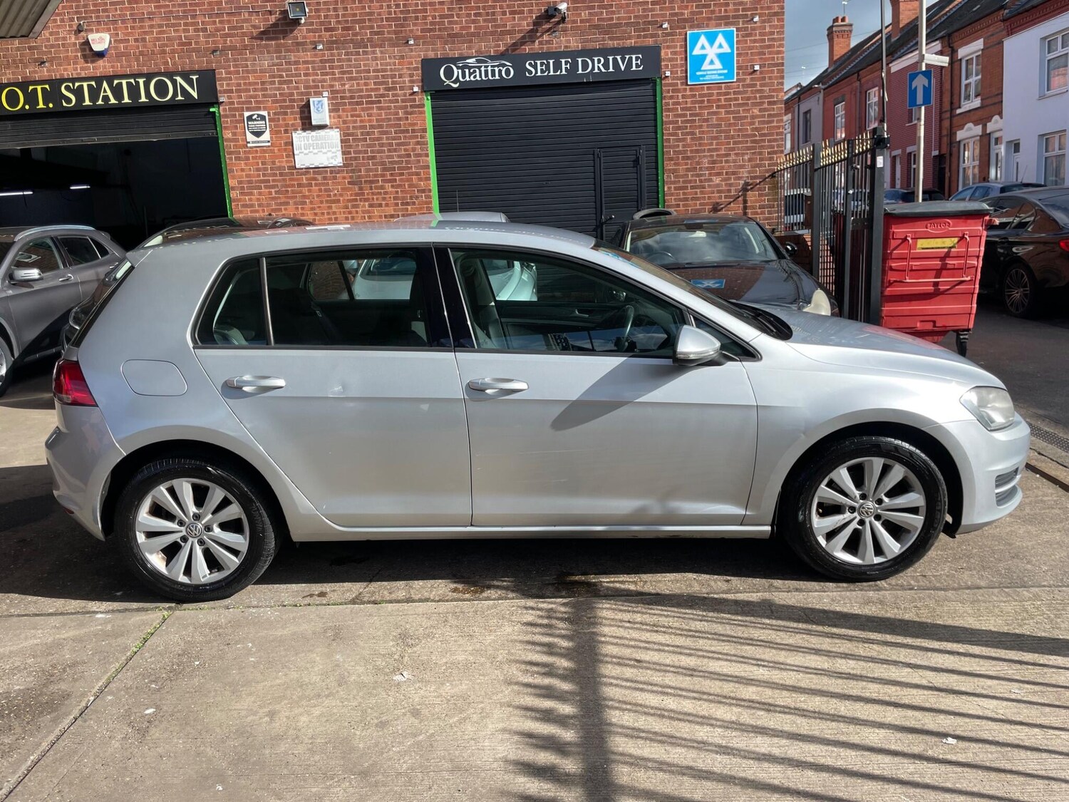 Used Volkswagen Golf 2013 for sale - 77839088: Photo 9