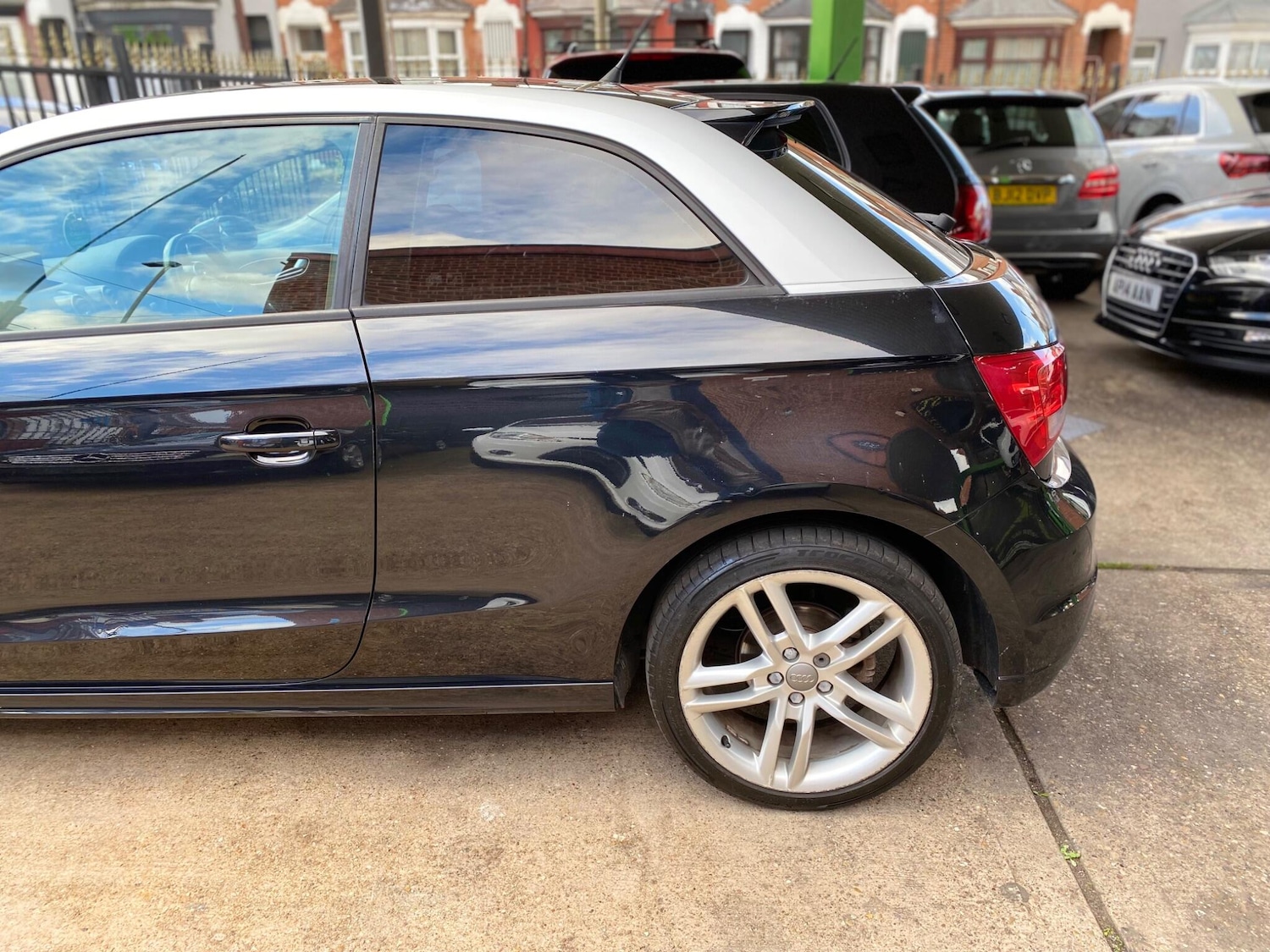 Used Audi A1 2011 for sale - 76398346: Photo 12