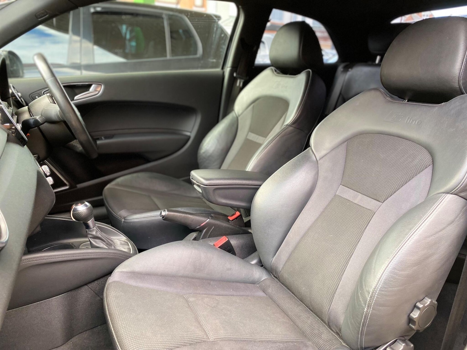 Used Audi A1 2011 for sale - 76398346: Photo 17