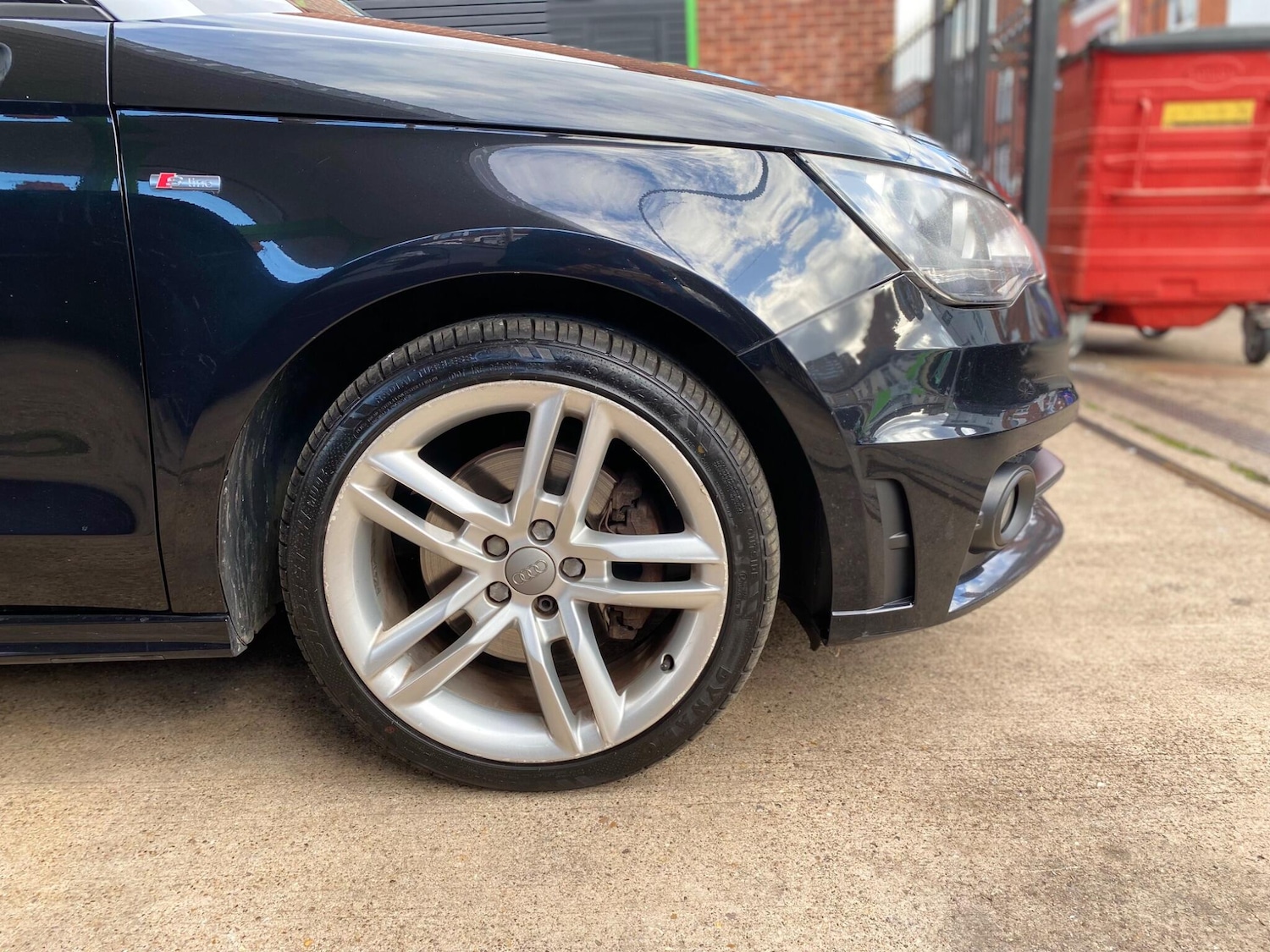 Used Audi A1 2011 for sale - 76398346: Photo 5