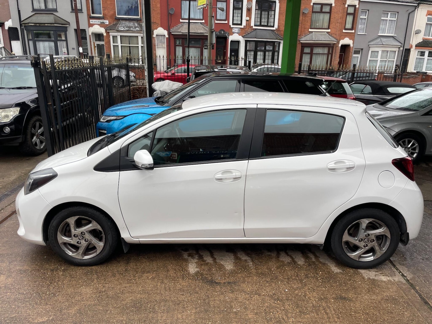 Used Toyota Yaris 2015 for sale - 77611749: Photo 16