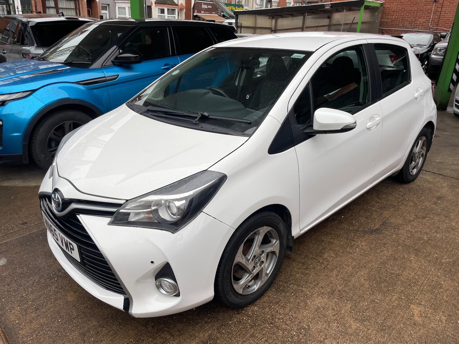 Used Toyota Yaris 2015 for sale - 77611749: Photo 19