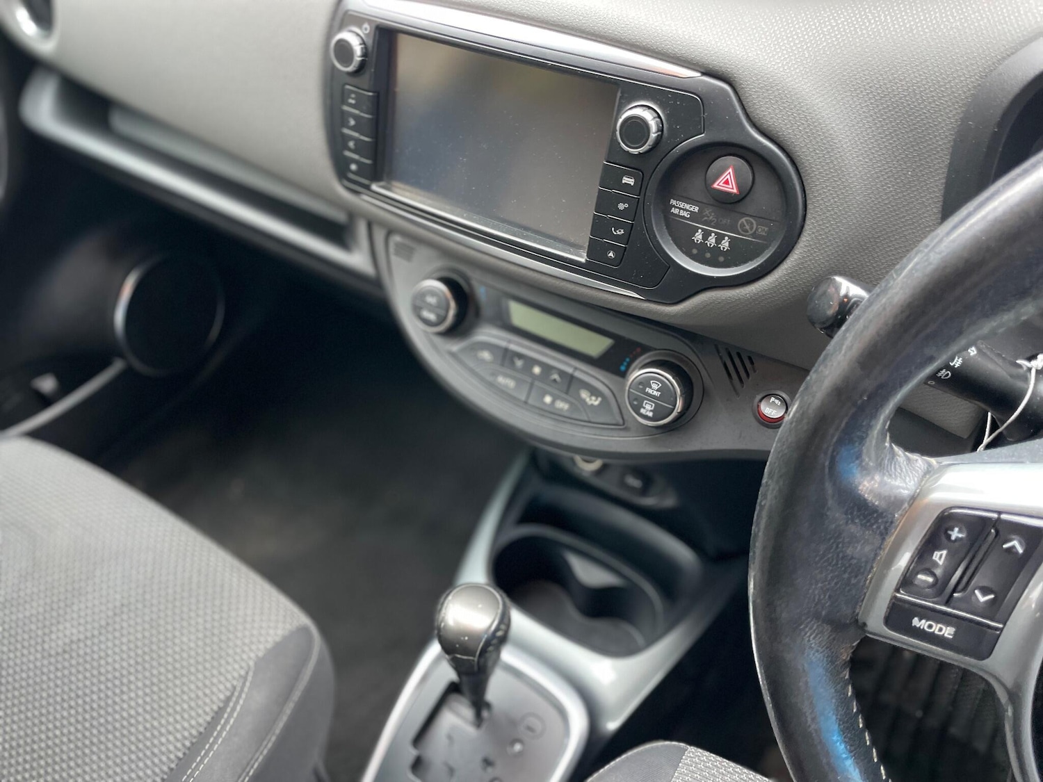 Used Toyota Yaris 2015 for sale - 77611749: Photo 31