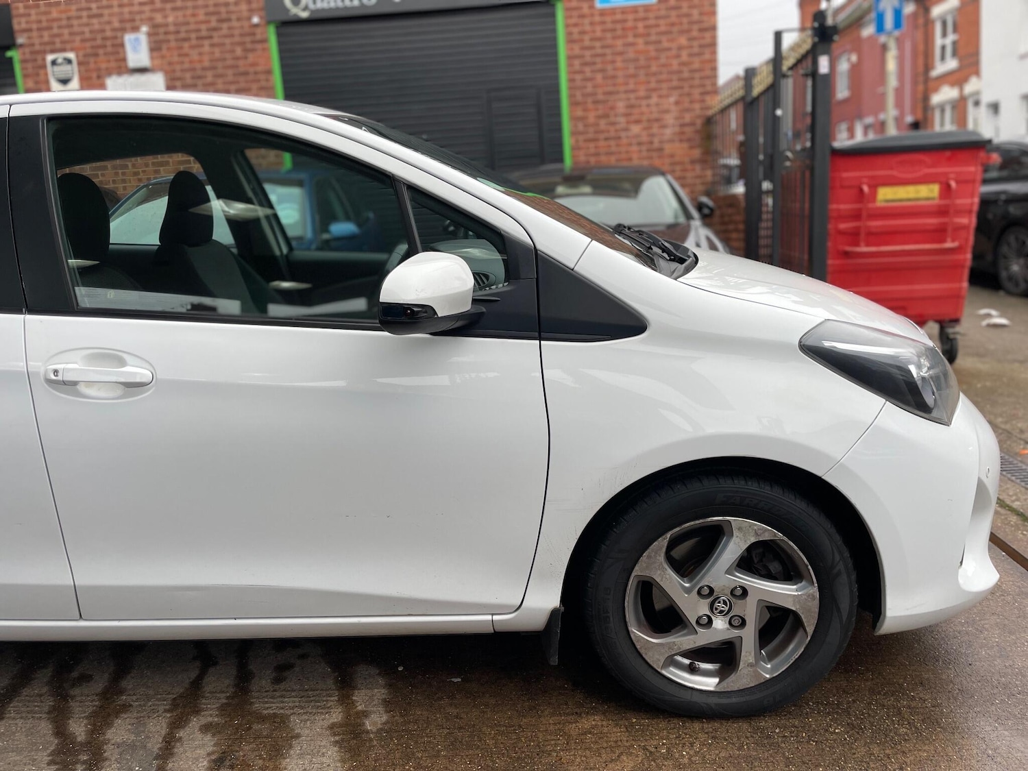 Used Toyota Yaris 2015 for sale - 77611749: Photo 7