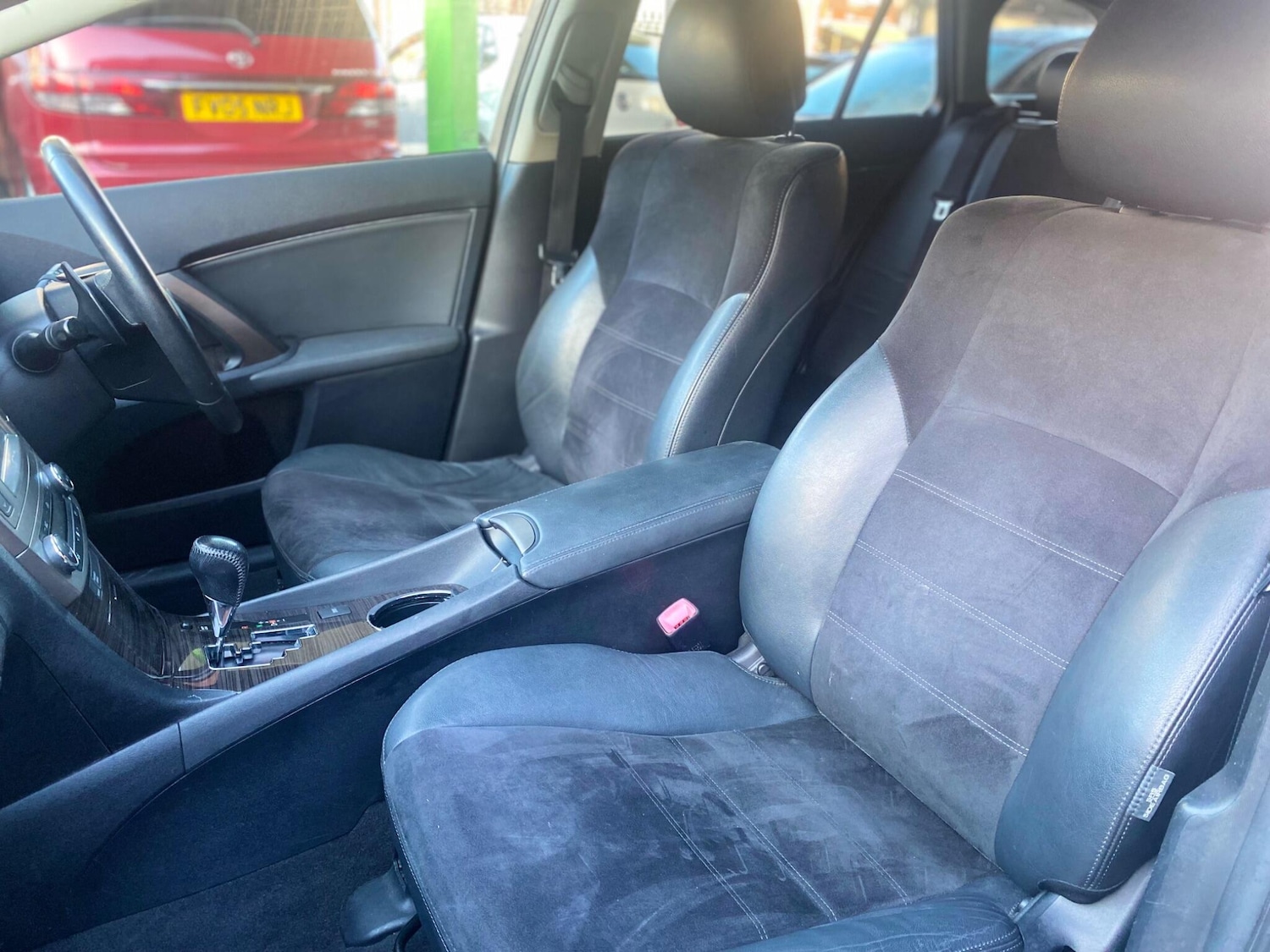 Used Toyota Avensis 2012 for sale - 76781207: Photo 17