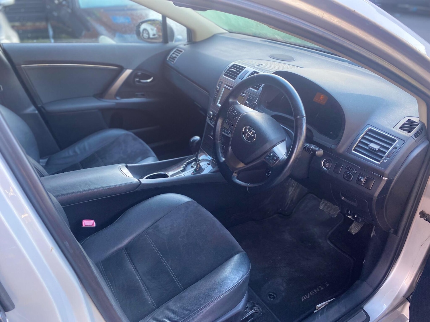 Used Toyota Avensis 2012 for sale - 76781207: Photo 21