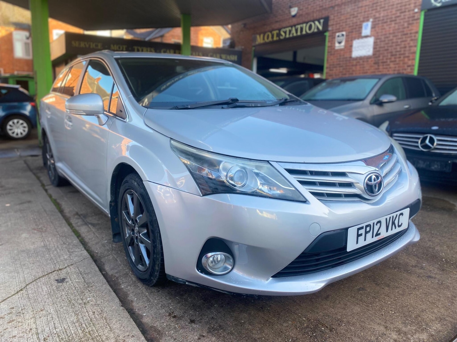 Used Toyota Avensis 2012 for sale - 76781207: Photo 4