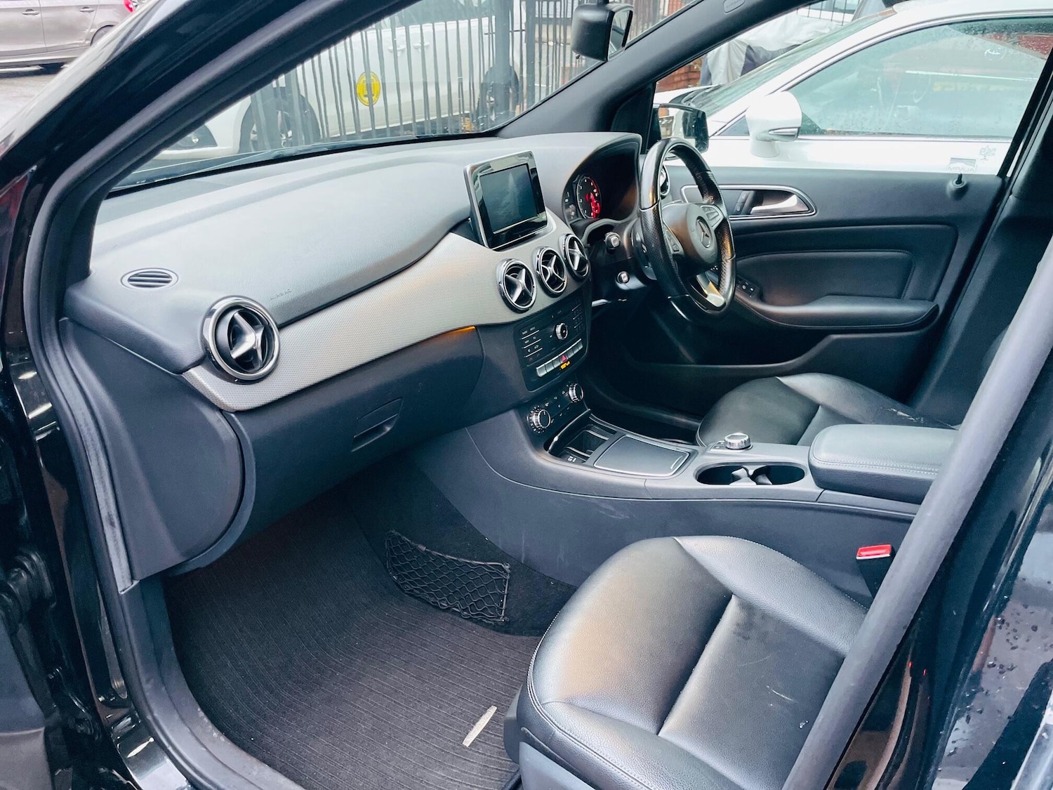 Used Mercedes-Benz B Class 2015 for sale - 76926245: Photo 21