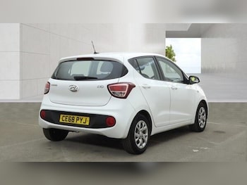 Used Hyundai i10 2018 for sale - 78561707: Photo