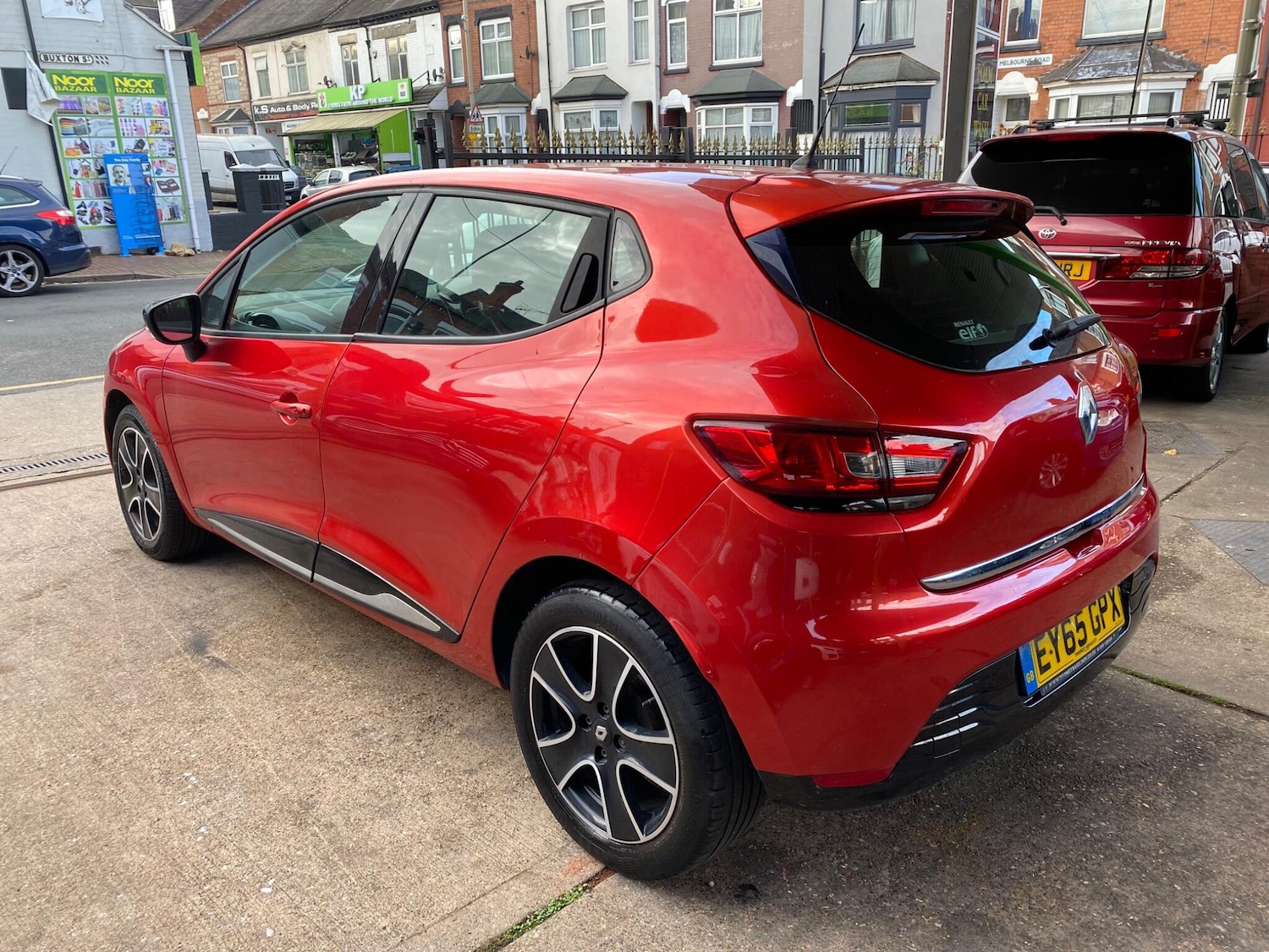 Used Renault Clio 2015 for sale - 76472210: Photo 11