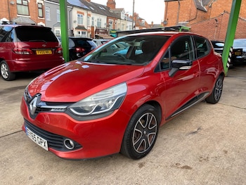 Used Renault Clio 2015 for sale - 76472210: Photo
