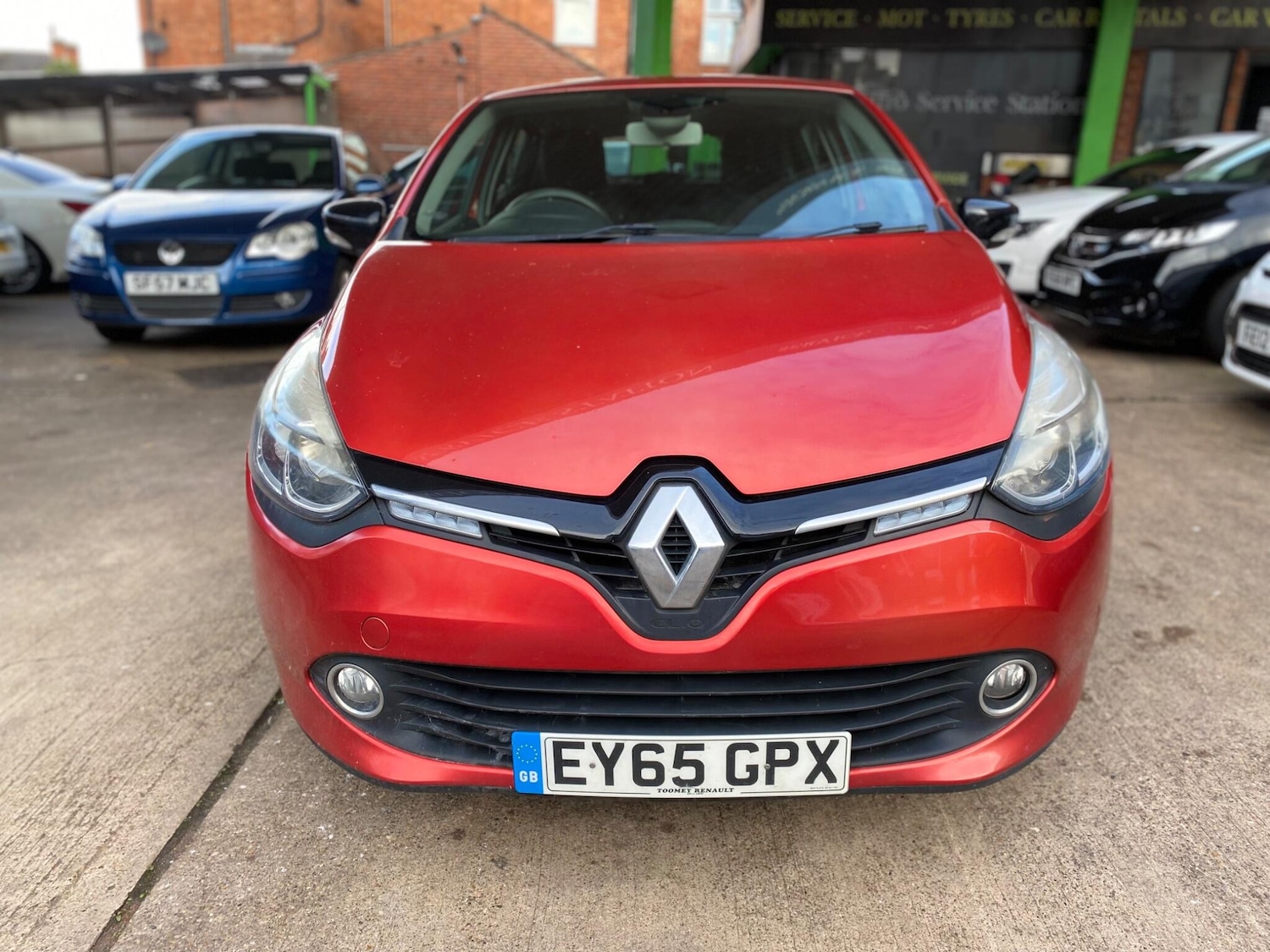 Used Renault Clio 2015 for sale - 76472210: Photo 2