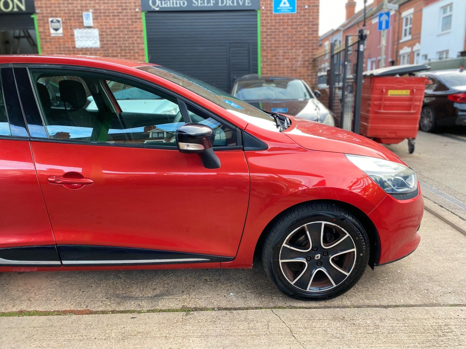 Used Renault Clio 2015 for sale - 76472210: Photo 6