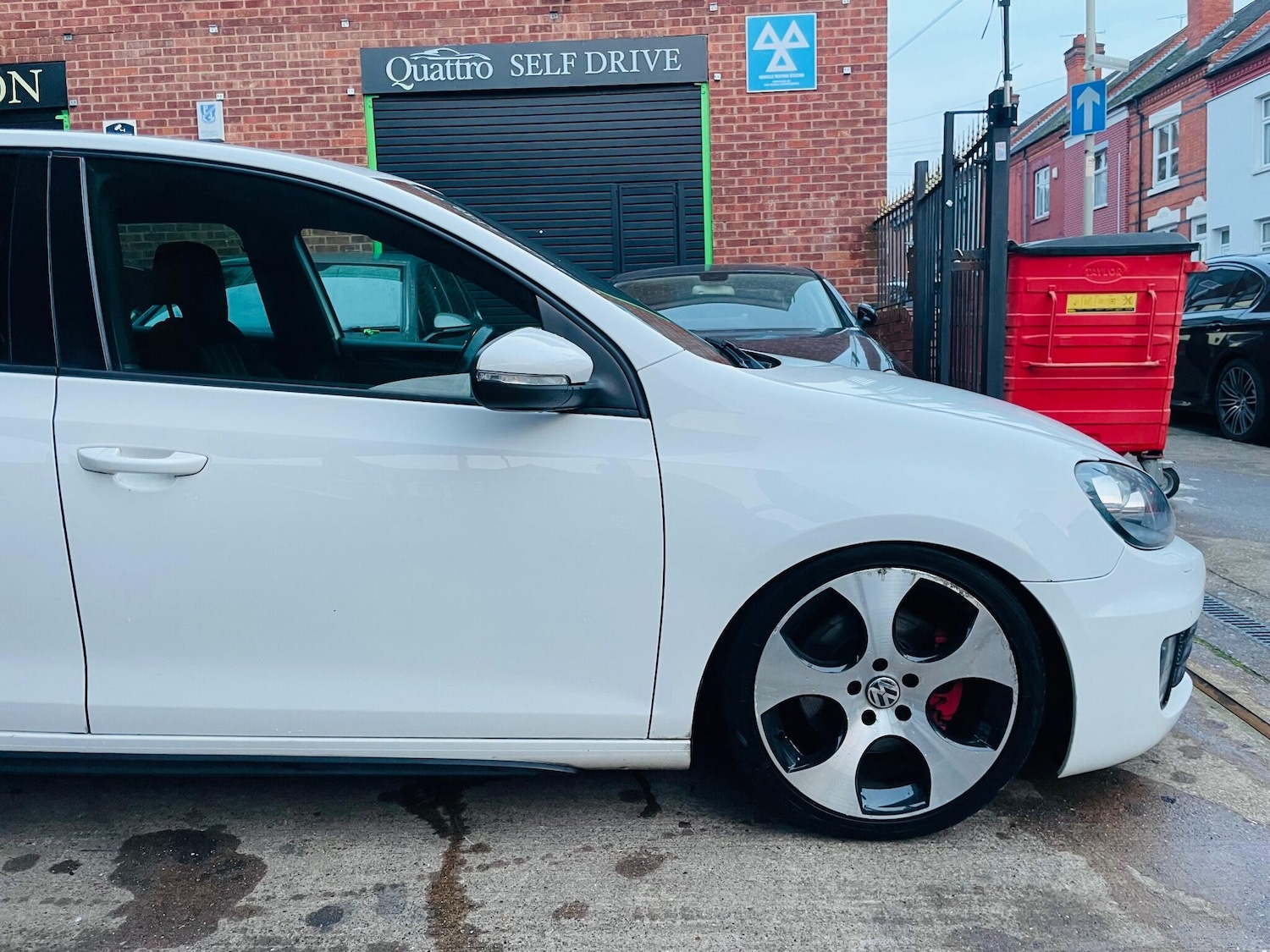 Used Volkswagen Golf 2009 for sale - 77175780: Photo 17