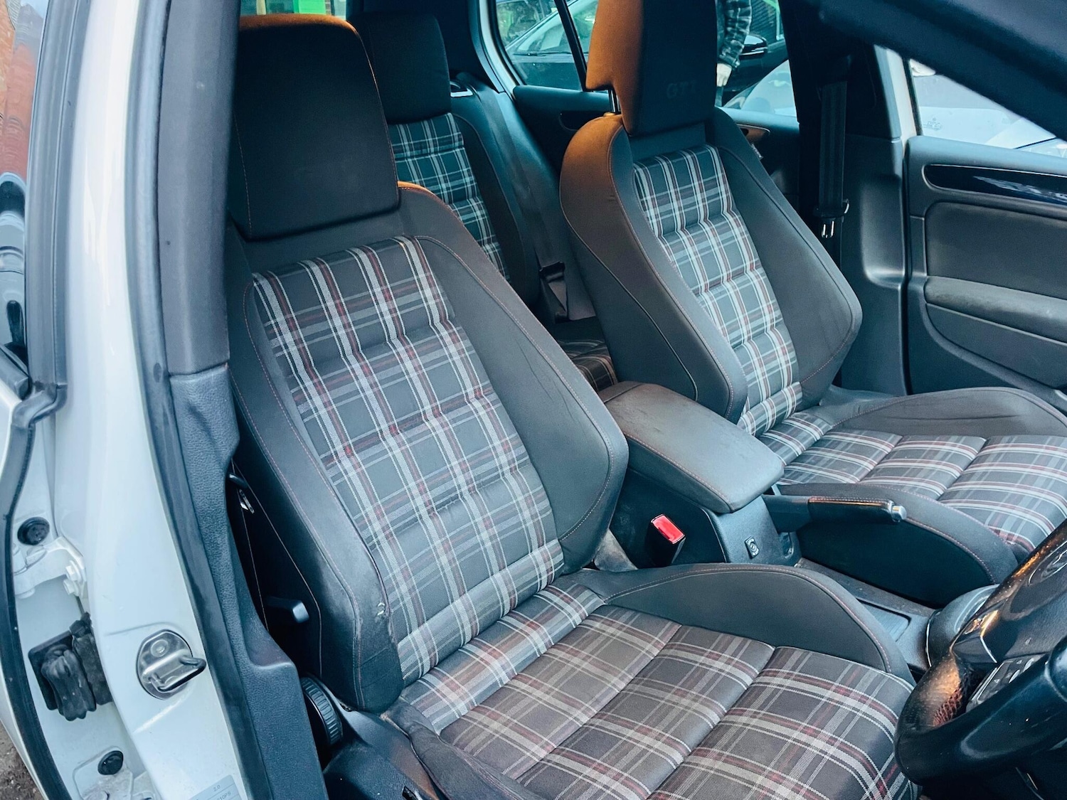 Used Volkswagen Golf 2009 for sale - 77175780: Photo 29