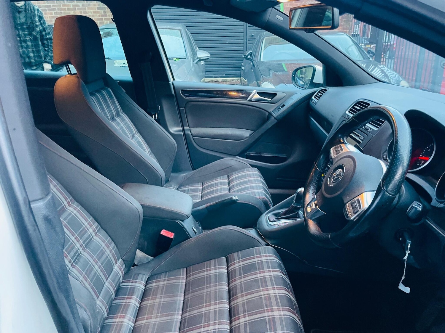 Used Volkswagen Golf 2009 for sale - 77175780: Photo 30