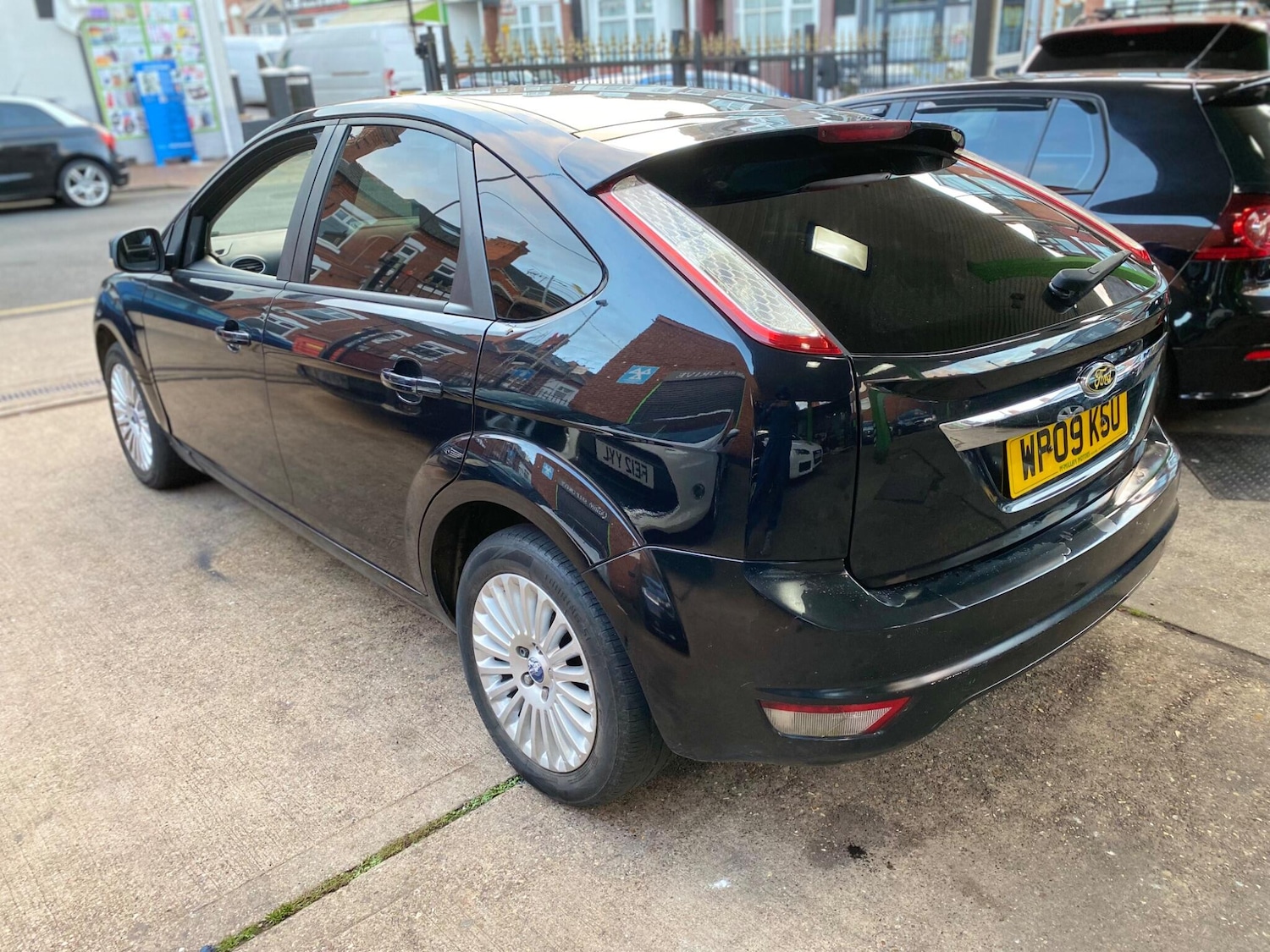 Used Ford Focus 2009 for sale - 76397945: Photo 11