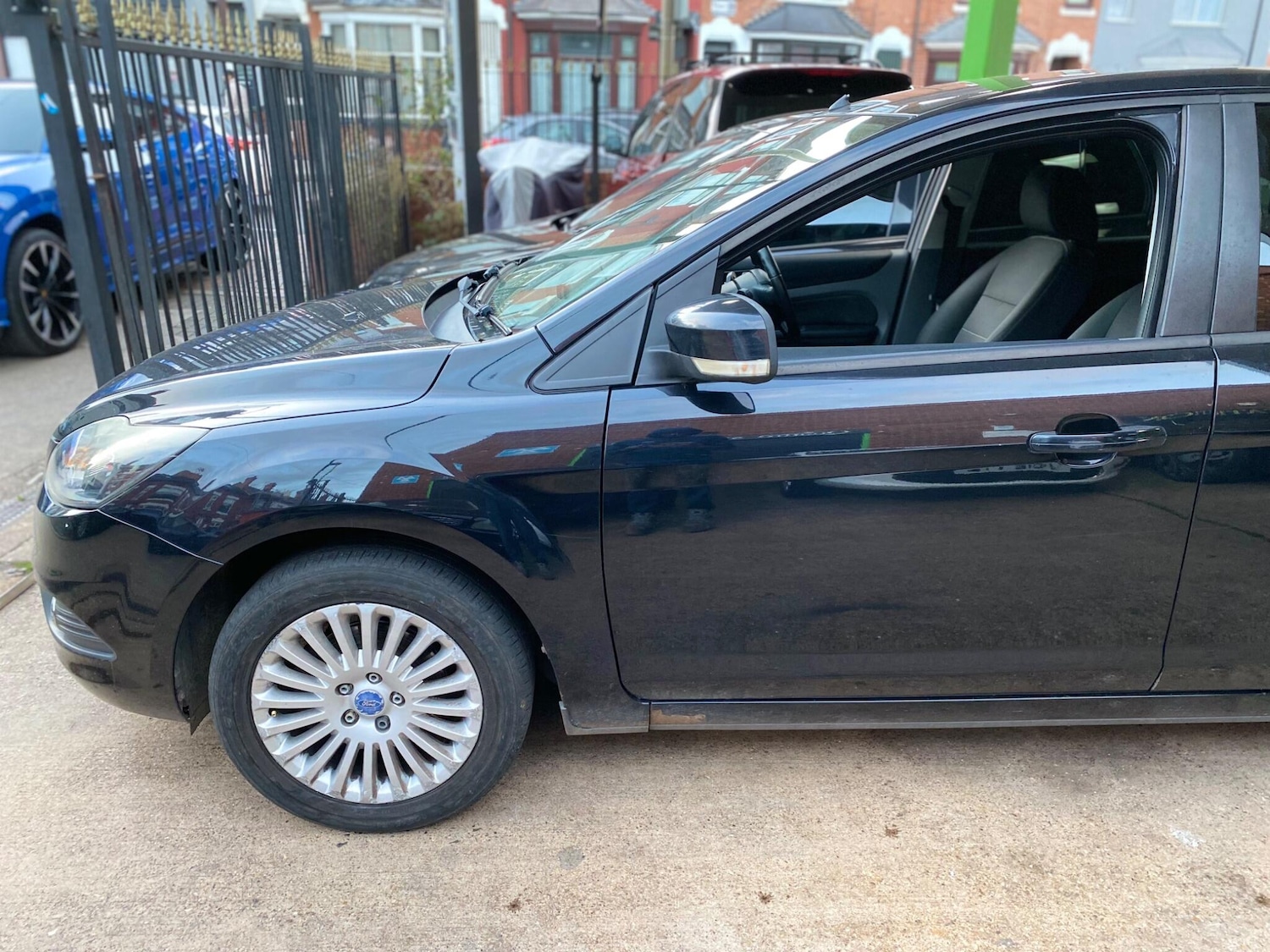 Used Ford Focus 2009 for sale - 76397945: Photo 14