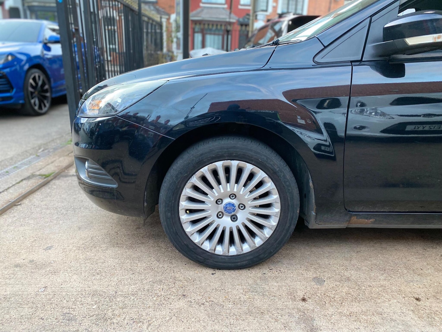 Used Ford Focus 2009 for sale - 76397945: Photo 15