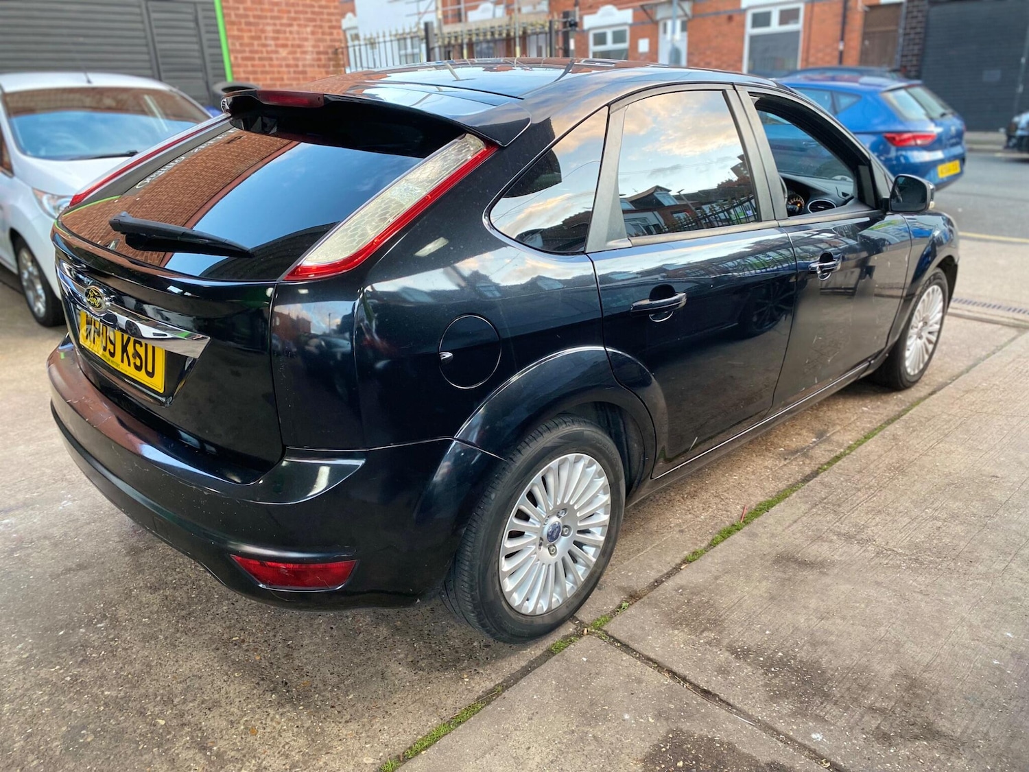 Used Ford Focus 2009 for sale - 76397945: Photo 9