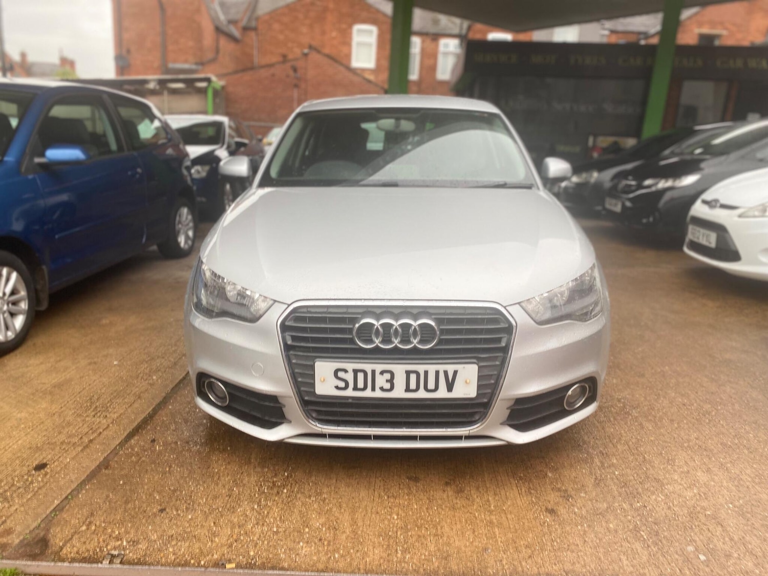 Used Audi A1 2013 for sale - 76538308: Photo 2