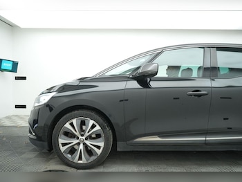 Used Renault Scenic 2018 for sale - 79265338: Photo