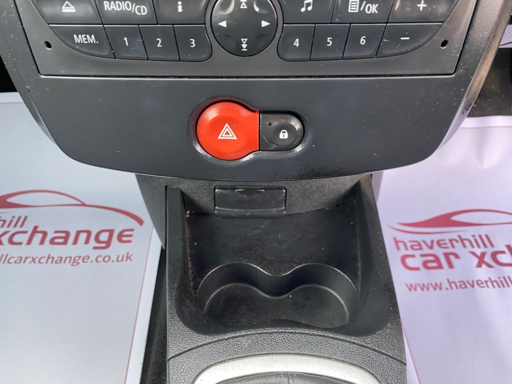 Used Renault Clio 2011 for sale - 77551508: Photo 24