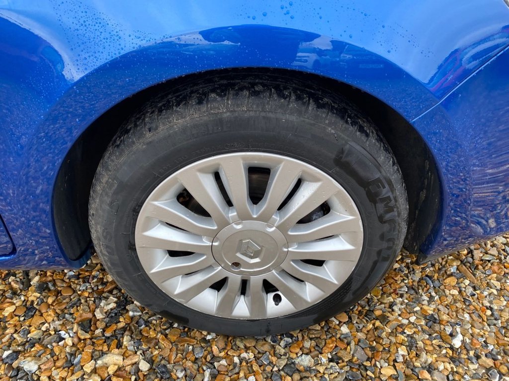 Used Renault Clio 2011 for sale - 77551508: Photo 34