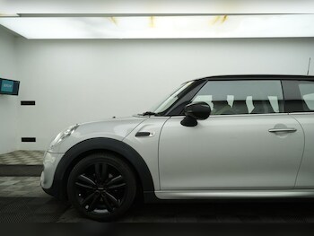 Used MINI Hatch 2019 for sale - 78349662: Photo