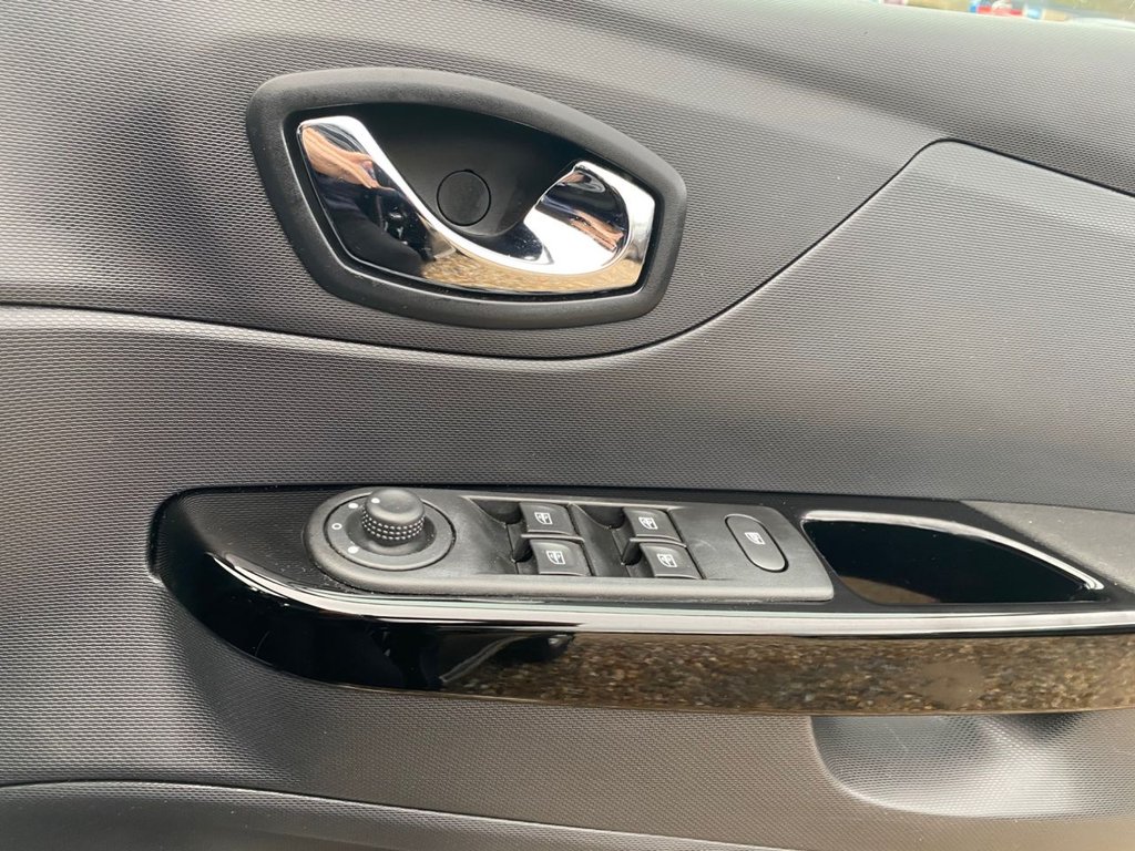 Used Renault Captur 2015 for sale - 77551505: Photo 31