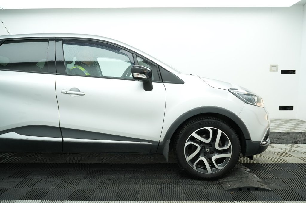 Used Renault Captur 2015 for sale - 78128856: Photo 3